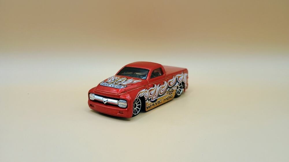 Hot Wheels 1:64 Scale 2004 Series SWITCHBACK (WAVE HOG)